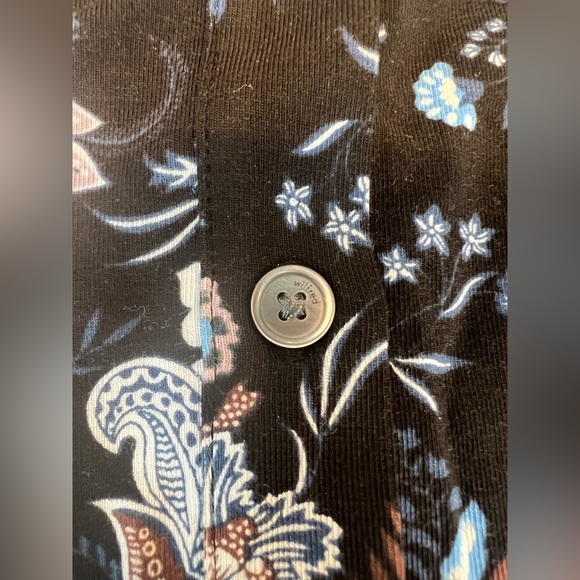 NWT Wilfred Aritzia Button Down Top - Picture 9 of 9